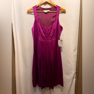 Maggy London 100% silk pleated cocktail dress